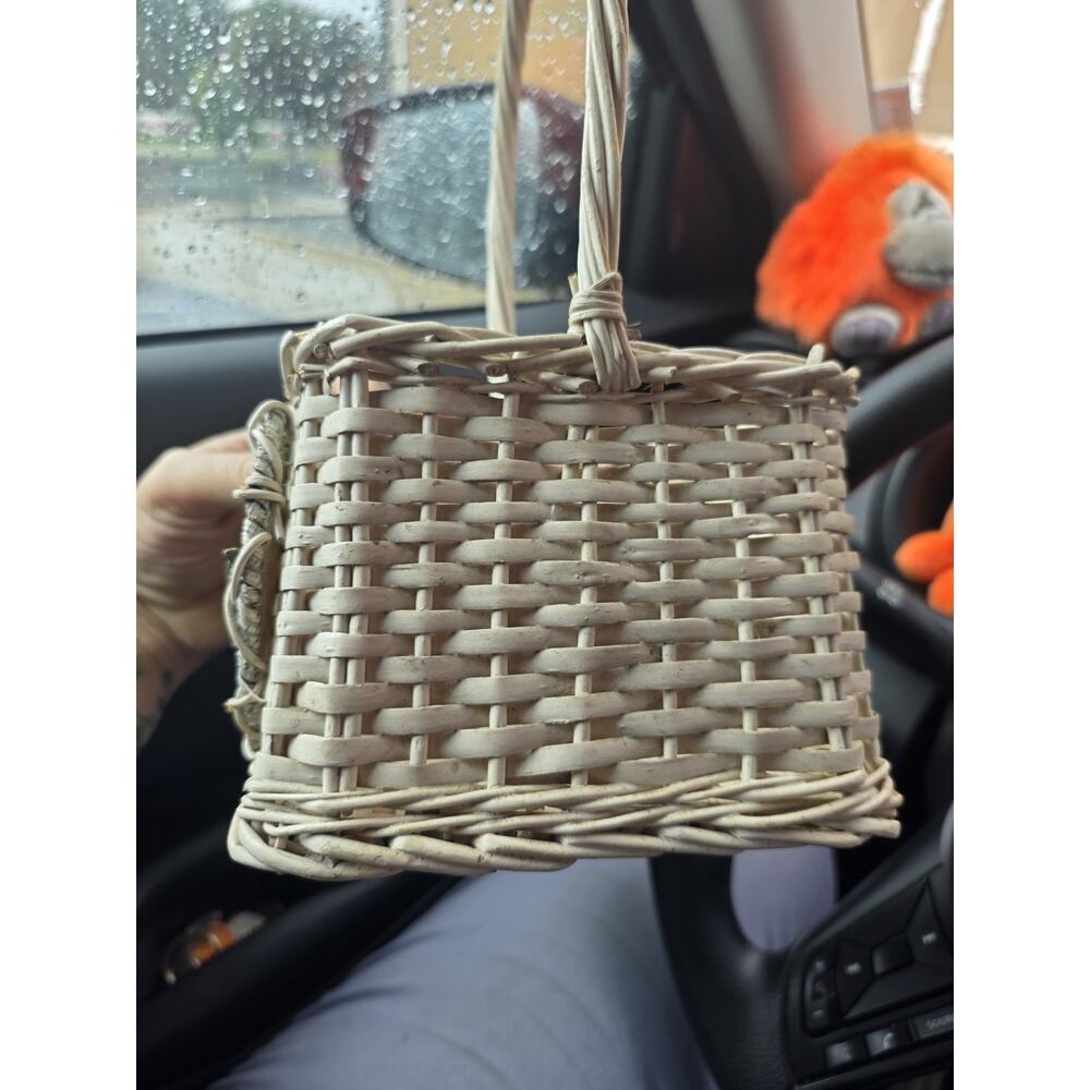 Vintage Rustic Basket Woven Wicker Ceramic Heart Farmhouse Cottage Shabby Chic - Picture 6 of 8